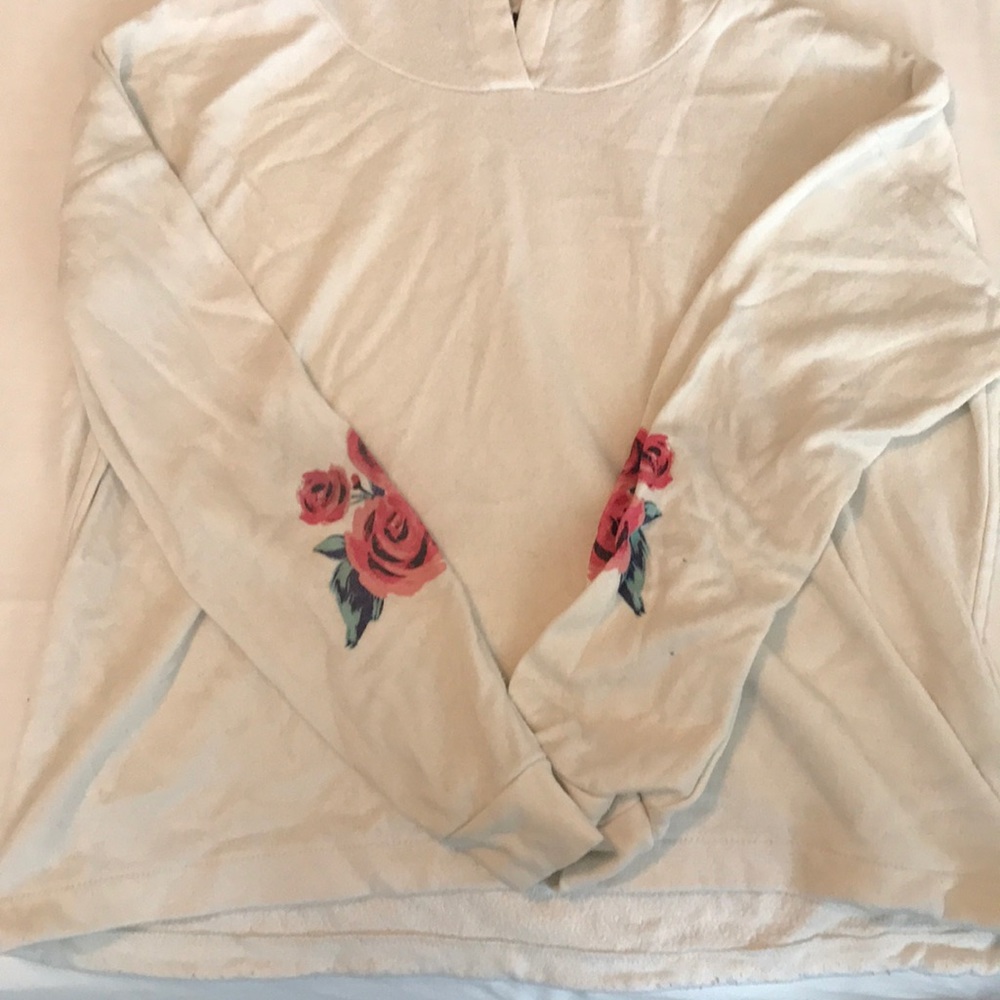 white hooded long sleeved with flowers